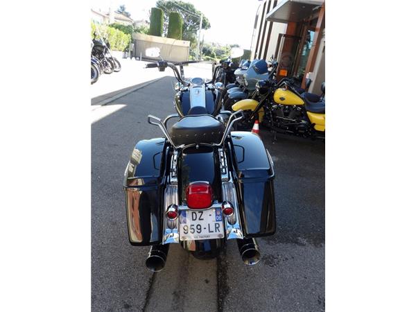 2016 HARLEY-DAVIDSON ROAD KING