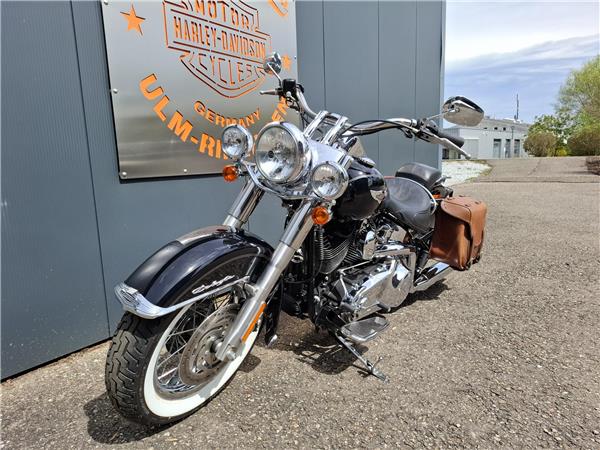 FLSTN Softail DeLuxe mit Jekill & Hyde\\