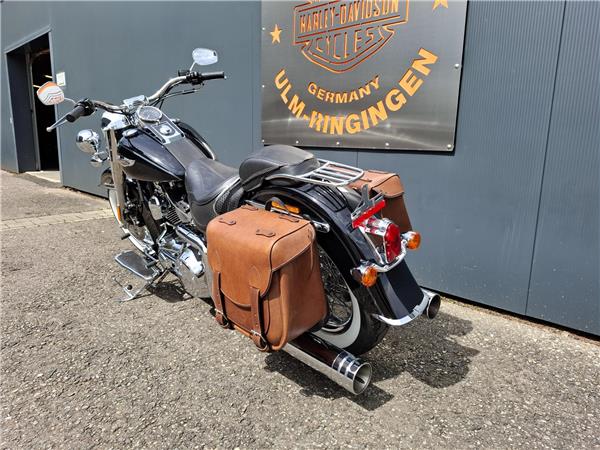 FLSTN Softail DeLuxe mit Jekill & Hyde\\