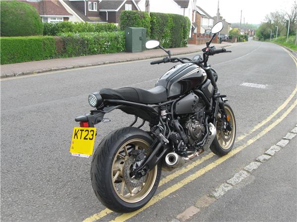 Yamaha XSR 700. 