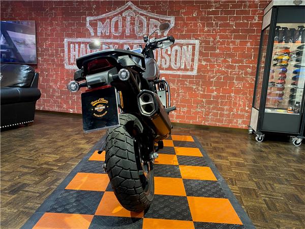 RA1250S Pan America Special + J&H Auspuff + ARH