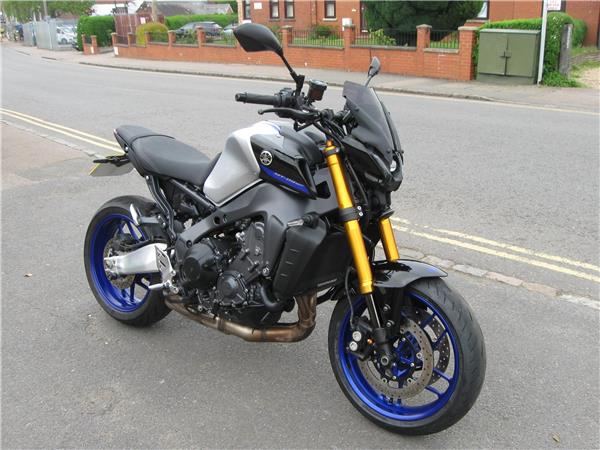 Yamaha MT-09 SP. Screen and tail tidy fitted.