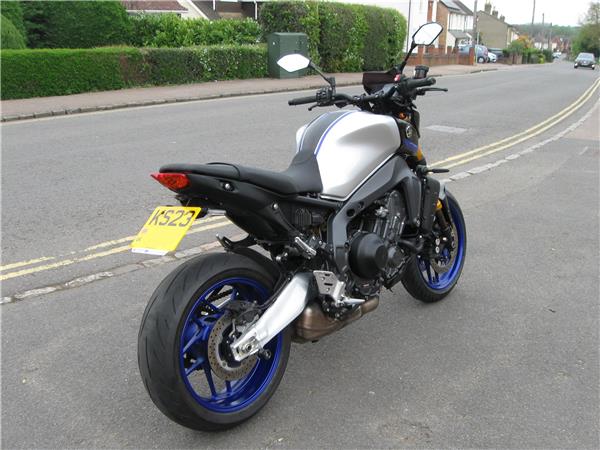 Yamaha MT-09 SP. Screen and tail tidy fitted.