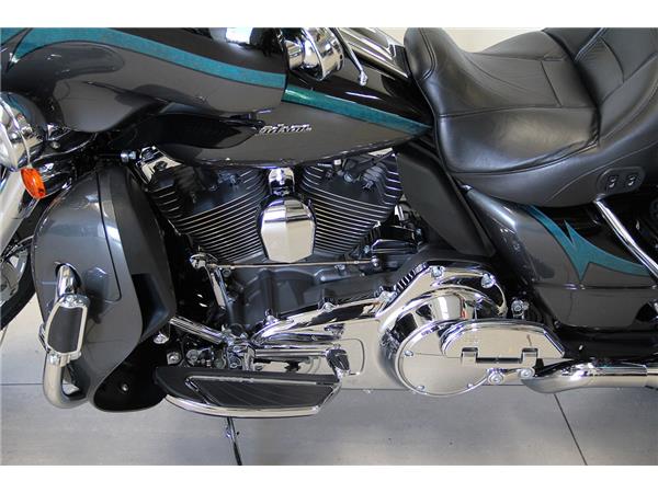 FLHTKSE ULTRA LIMITED CVO MY2015