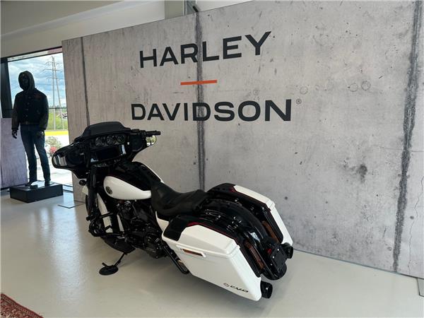 2021 HARLEY-DAVIDSON CVO FLHXSE 1923 CVO Street Glide 117