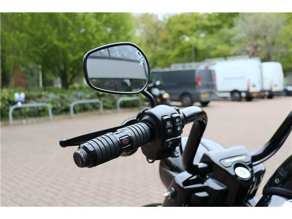 2022 HARLEY-DAVIDSON ROAD KING SPECIAL