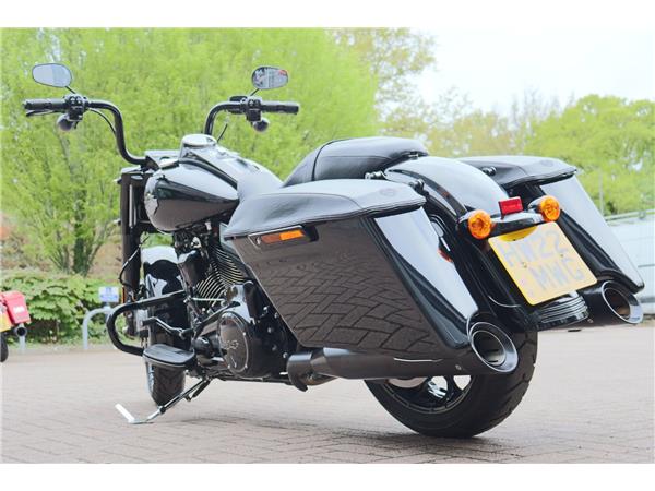 2022 HARLEY-DAVIDSON ROAD KING SPECIAL