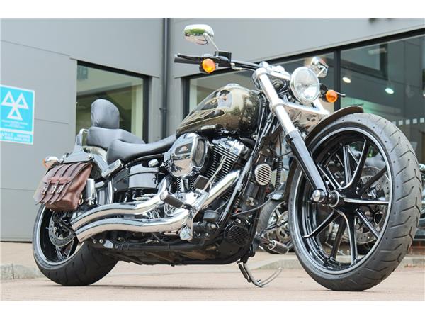 2015 HARLEY-DAVIDSON SOFTAIL FXSB BREAKOUT