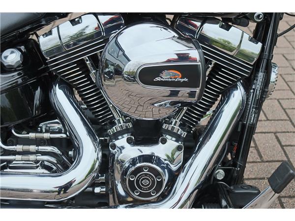 2015 HARLEY-DAVIDSON SOFTAIL FXSB BREAKOUT