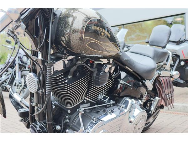 2015 HARLEY-DAVIDSON SOFTAIL FXSB BREAKOUT