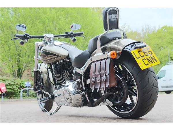 2015 HARLEY-DAVIDSON SOFTAIL FXSB BREAKOUT