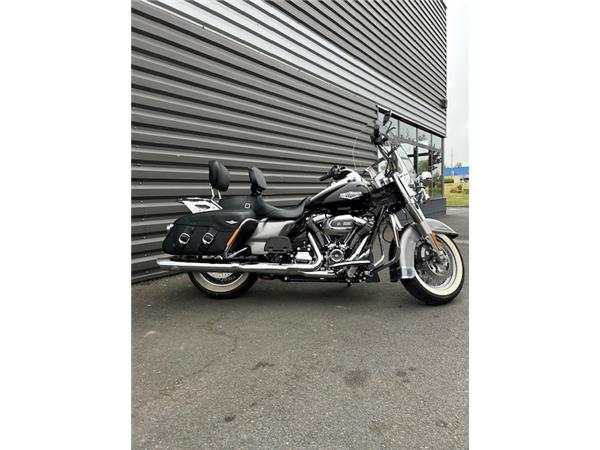 2017 HARLEY-DAVIDSON ROAD KING