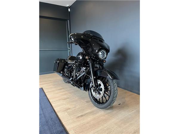2018 HARLEY-DAVIDSON STREET GLIDE