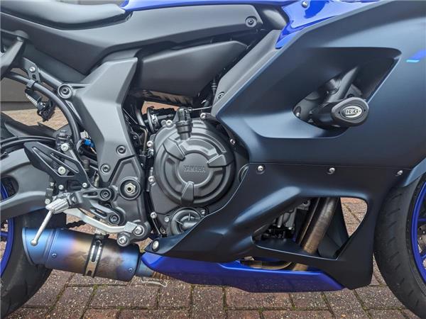 2022 Yamaha R7