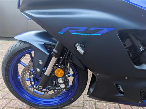 2022 Yamaha R7