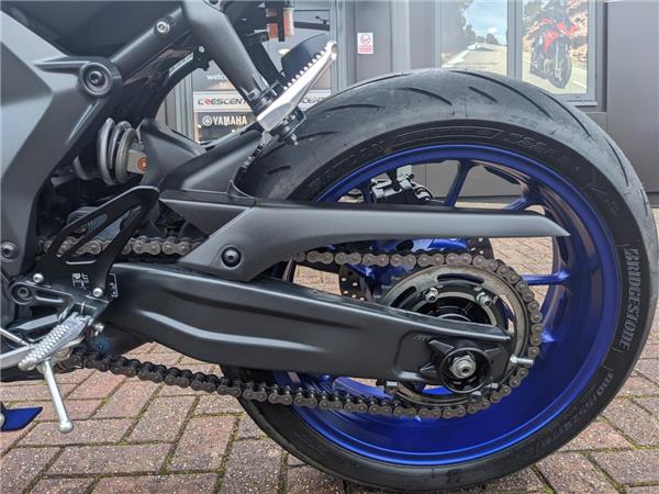 2022 Yamaha R7