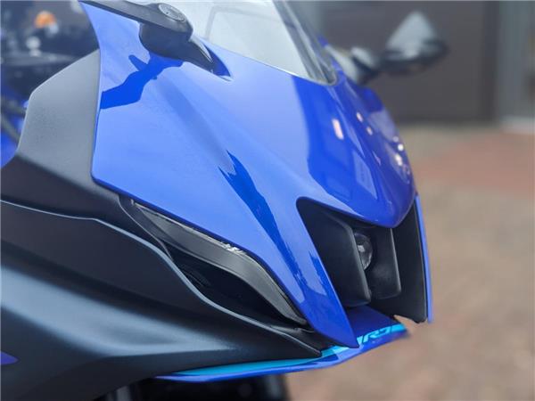 2022 Yamaha R7