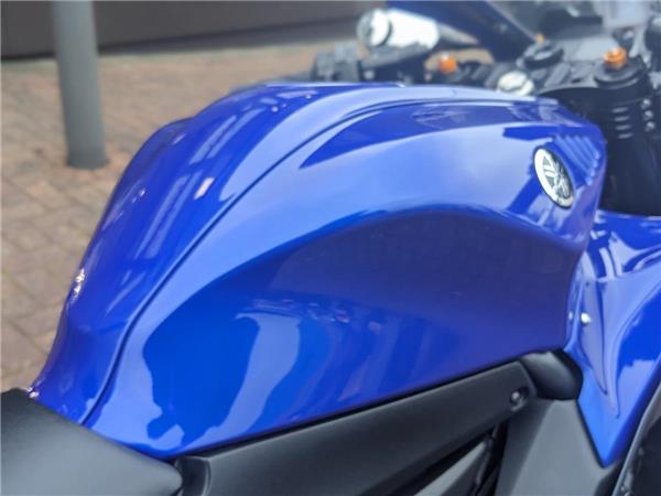 2022 Yamaha R7