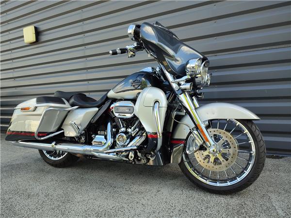 2019 HARLEY-DAVIDSON STREET GLIDE