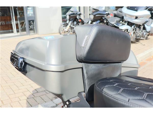 2019 HARLEY-DAVIDSON ROAD GLIDE SPECIAL 