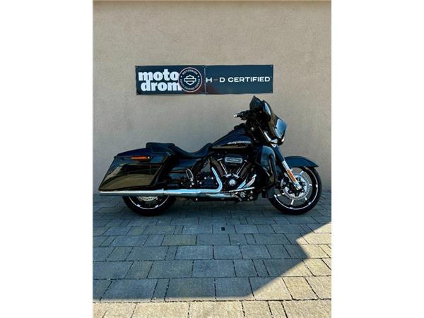 2017 Harley-Davidson CVO Street Glide FLHXSE Tourer