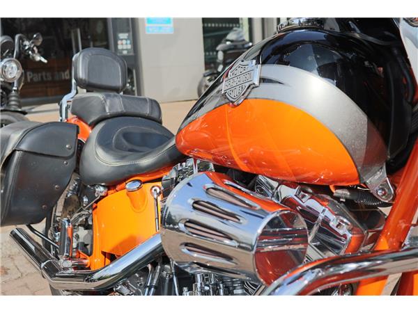 2010 HARLEY-DAVIDSON CVO FLSTSE SCREAMIN EAGLE SOFTAIL CONVERTIBLE