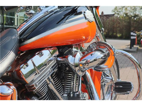 2010 HARLEY-DAVIDSON CVO FLSTSE SCREAMIN EAGLE SOFTAIL CONVERTIBLE