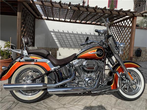 Harley-Davidson CVO - FLSTNSE Deluxe CVO