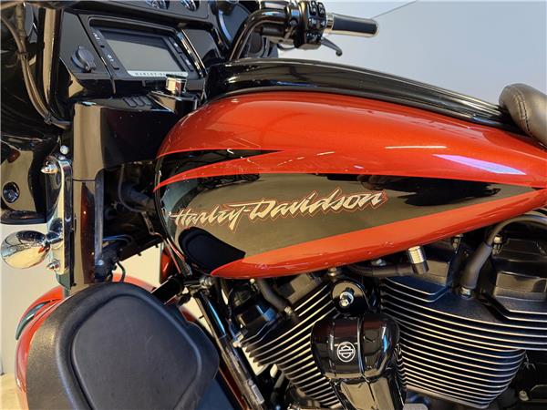 2017 HARLEY-DAVIDSON CVO FLHXSE Street Glide ABS CVO 114