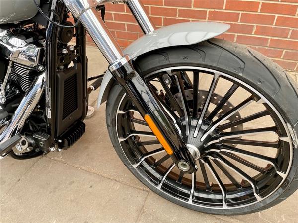 2025 HARLEY-DAVIDSON SOFTAIL FXBR BREAKOUT