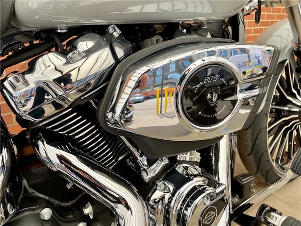 2025 HARLEY-DAVIDSON SOFTAIL FXBR BREAKOUT