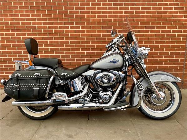 2014 HARLEY-DAVIDSON SOFTAIL FLSTC HERITAGE SOFTAIL CLASSIC