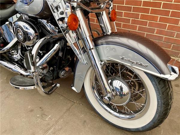 2014 HARLEY-DAVIDSON SOFTAIL FLSTC HERITAGE SOFTAIL CLASSIC