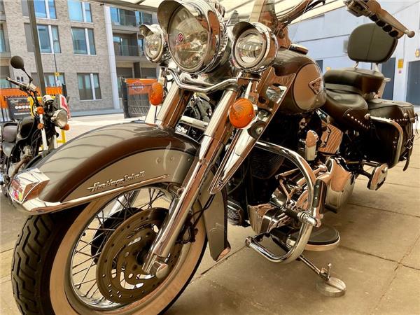 2014 HARLEY-DAVIDSON SOFTAIL FLSTC HERITAGE SOFTAIL CLASSIC