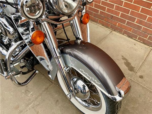 2014 HARLEY-DAVIDSON SOFTAIL FLSTC HERITAGE SOFTAIL CLASSIC