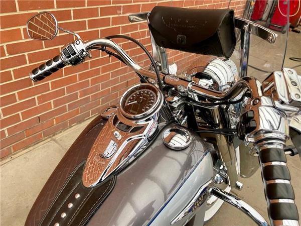 2014 HARLEY-DAVIDSON SOFTAIL FLSTC HERITAGE SOFTAIL CLASSIC