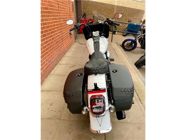 2025 HARLEY-DAVIDSON SOFTAIL FLHC HERITAGE CLASSIC
