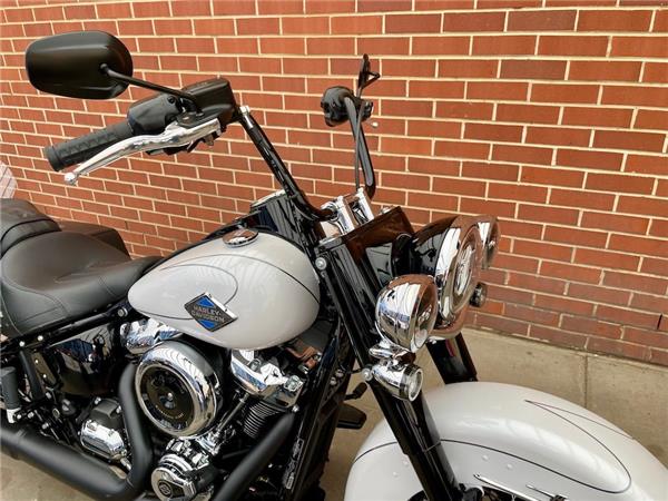 2025 HARLEY-DAVIDSON SOFTAIL FLHC HERITAGE CLASSIC
