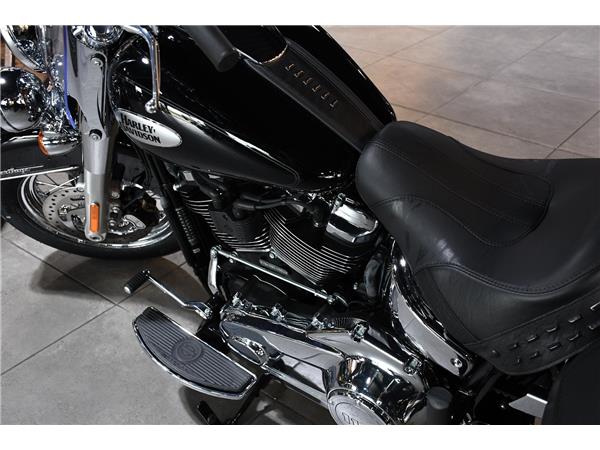 2024 HARLEY-DAVIDSON SOFTAIL FLHCS HERITAGE CLASSIC 114