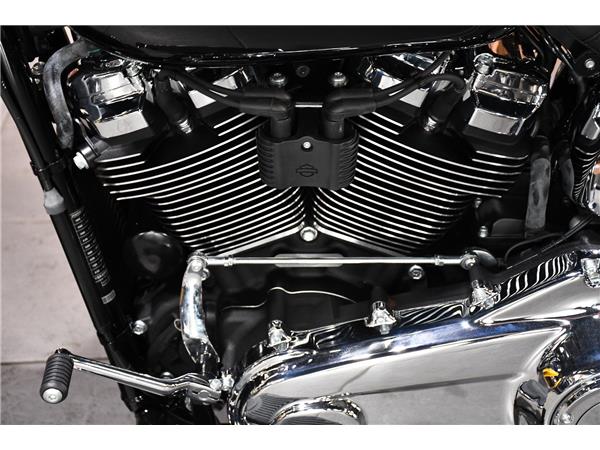 2024 HARLEY-DAVIDSON SOFTAIL FLHCS HERITAGE CLASSIC 114