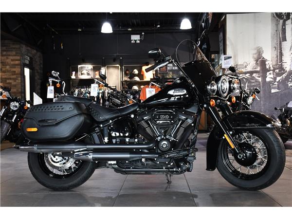 2022 HARLEY-DAVIDSON SOFTAIL FLHCS HERITAGE CLASSIC 114