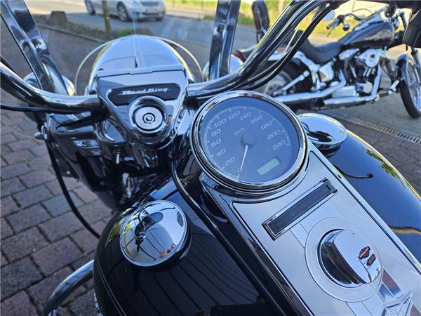 FLHRC Road King Classic 