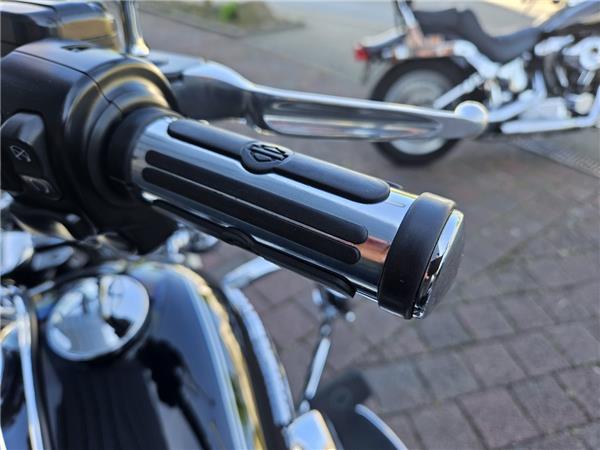 FLHRC Road King Classic 