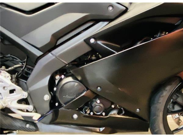 2023 Yamaha R-125 BLACK
