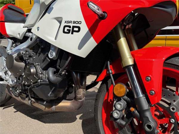 2024 Yamaha XSR900 GP WHITE