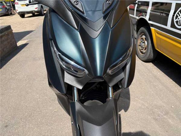 2023 Yamaha X-MAX 300 TECH MAX GREY