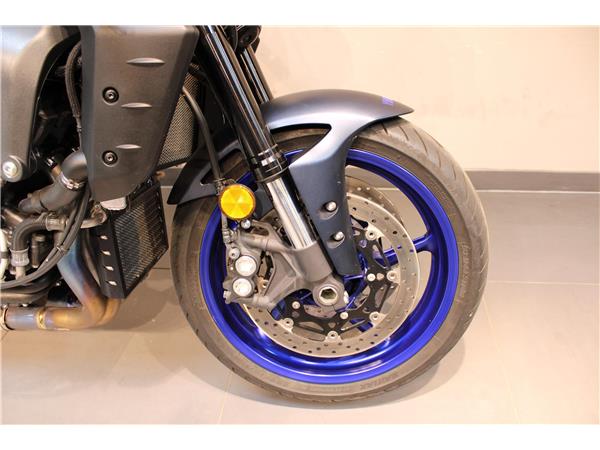 YAMAHA MT-10