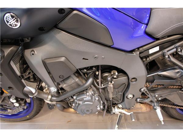 YAMAHA MT-10