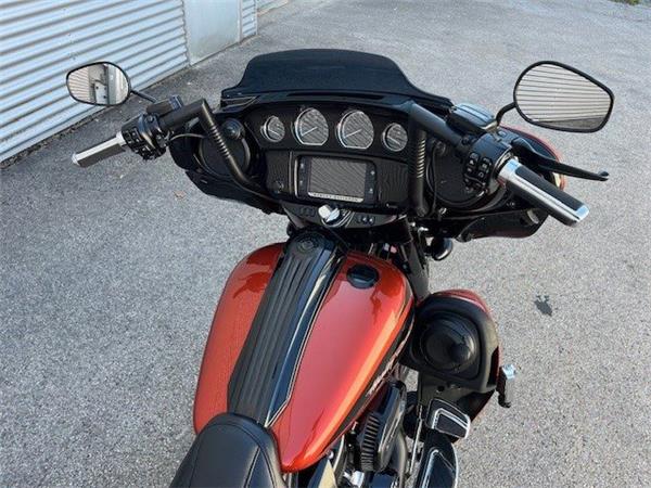 2017 Harley-Davidson CVO Street Glide FLHXSE