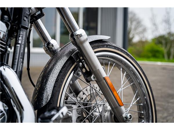 Harley-Davidson Kiel Sportster Seventy-Two XL1200V- HARD CANDY CUSTOM